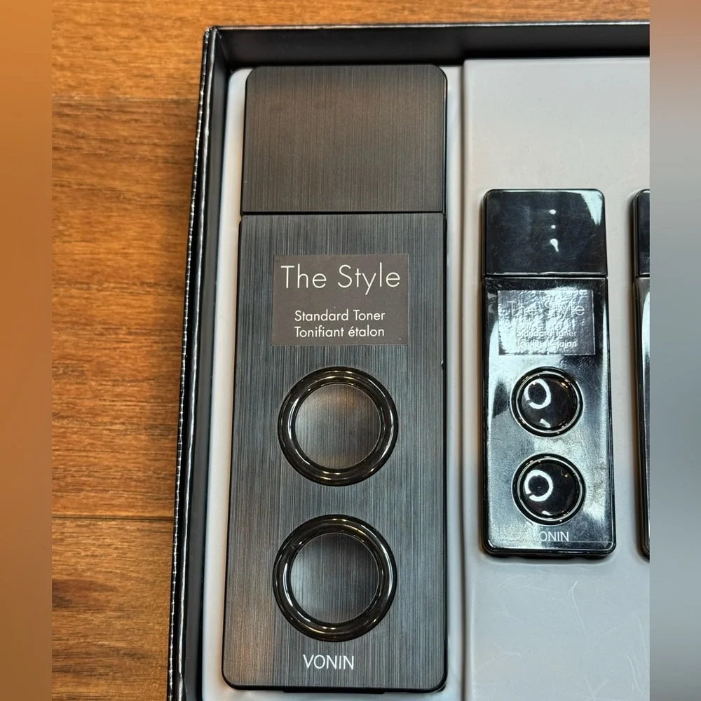 NWOT VONIN Men’s Skin Care Set